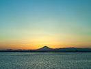 富士山に日が沈む