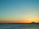 富士山と海と夕焼け