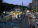 夜の原宿駅