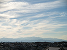 丹沢山地と流れる雲