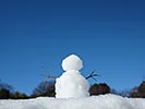 青空と雪だるま