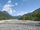 梓川と山々