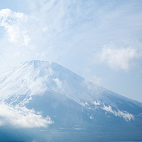 富士山とうす雲