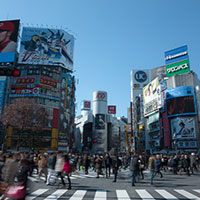 冬晴れの渋谷駅前交差点